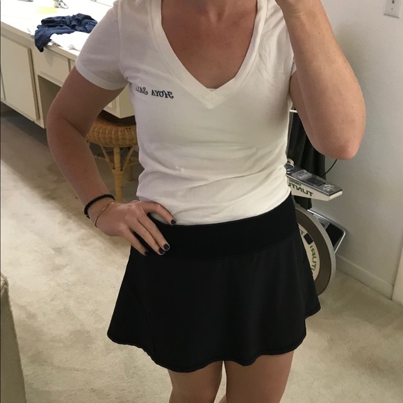 Lululemon Circuit Breaker skort (size 10 regular) - Picture 2 of 8